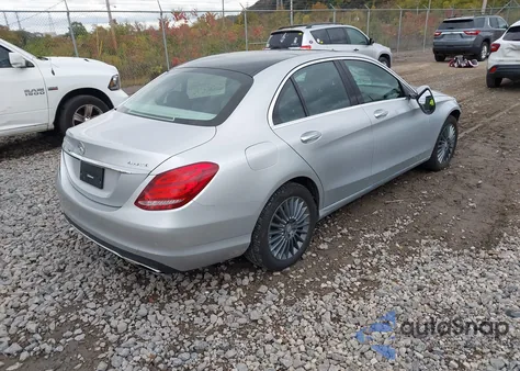 2015 Mercedes-Benz C 300 Luxury 4Matic из США, поврежденный, VIN 55SWF4KB4FU014541